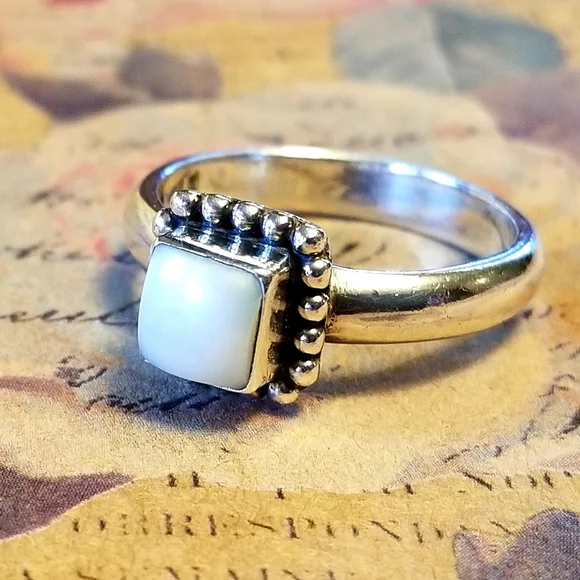 Silpada Sterling Silver & Pearl Ring - Picture 4 of 14